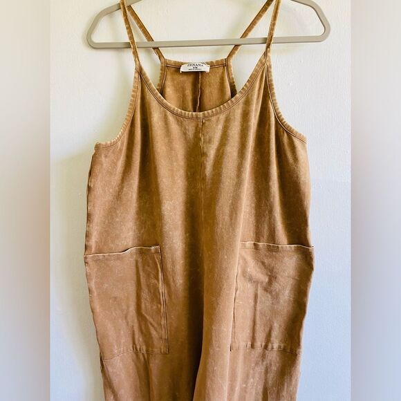 Zenana Tan Stone wash Jumpsuit Size Small/ Medium Oversized
Loungewear - Picture 5 of 7
